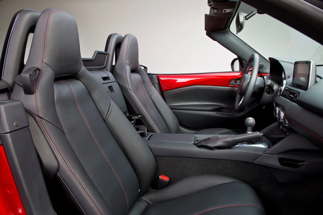 Mazda MX-5 ND (2015)