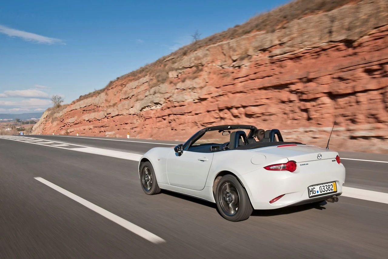 Mazda MX-5 ND (2015)