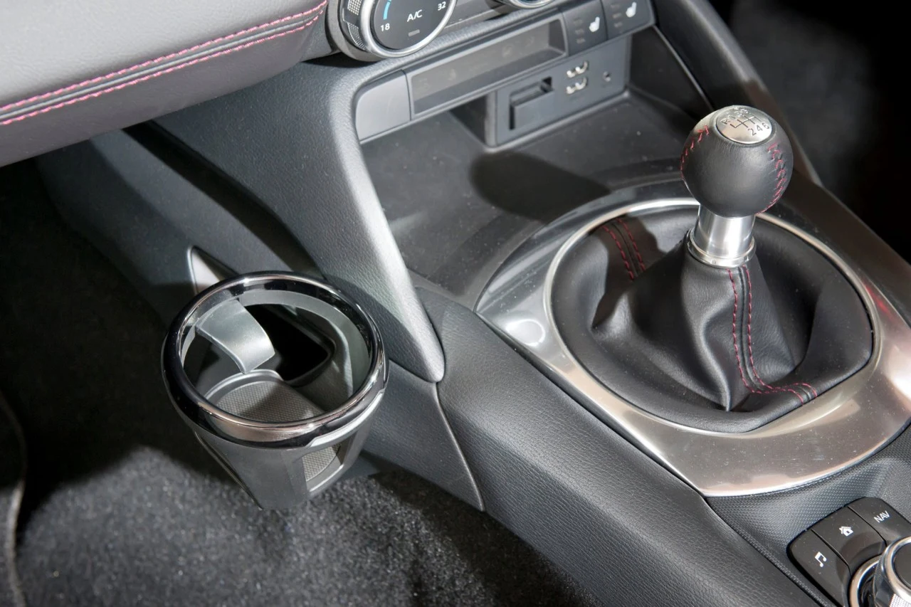 Mazda MX-5 ND (2015)