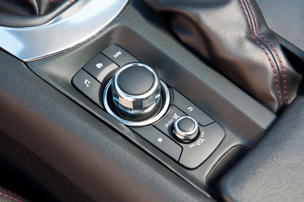 Mazda MX-5 ND (2015)