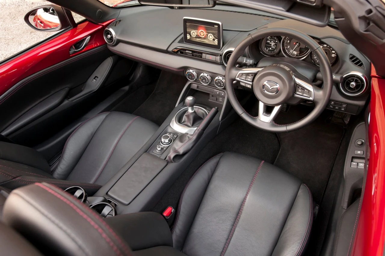 Mazda MX-5 ND (2015)