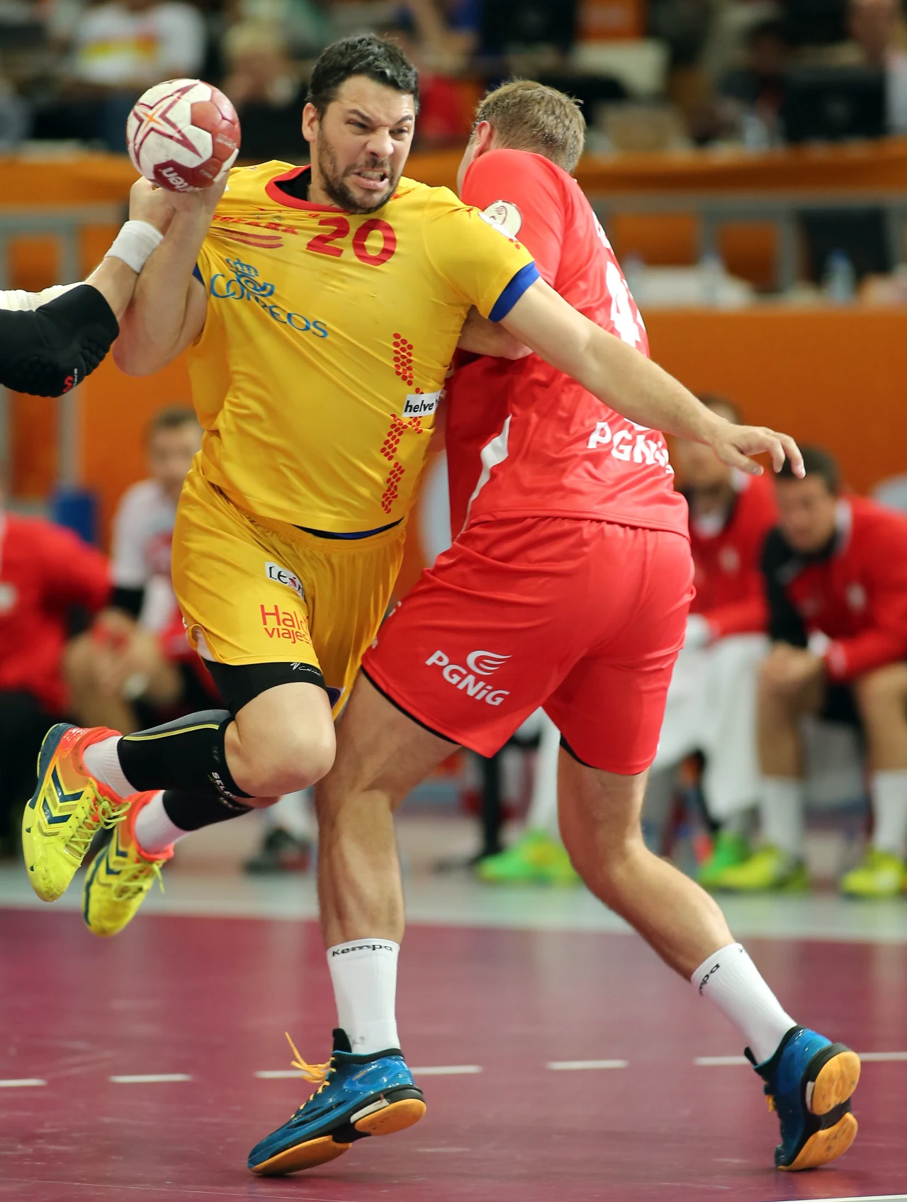 Polscy piłkarze ręczni walczyli z Hiszpanią o brąz MŚ w Katarze i wygrali po szalonym boju z dogrywką 29-28! Emocje sięgały zenitu! Polscy piłkarze ręczni walczyli z Hiszpanią o brąz MŚ w Katarze i wygrali po szalonym boju z dogrywką 29-28! Emocje sięgały zenitu!