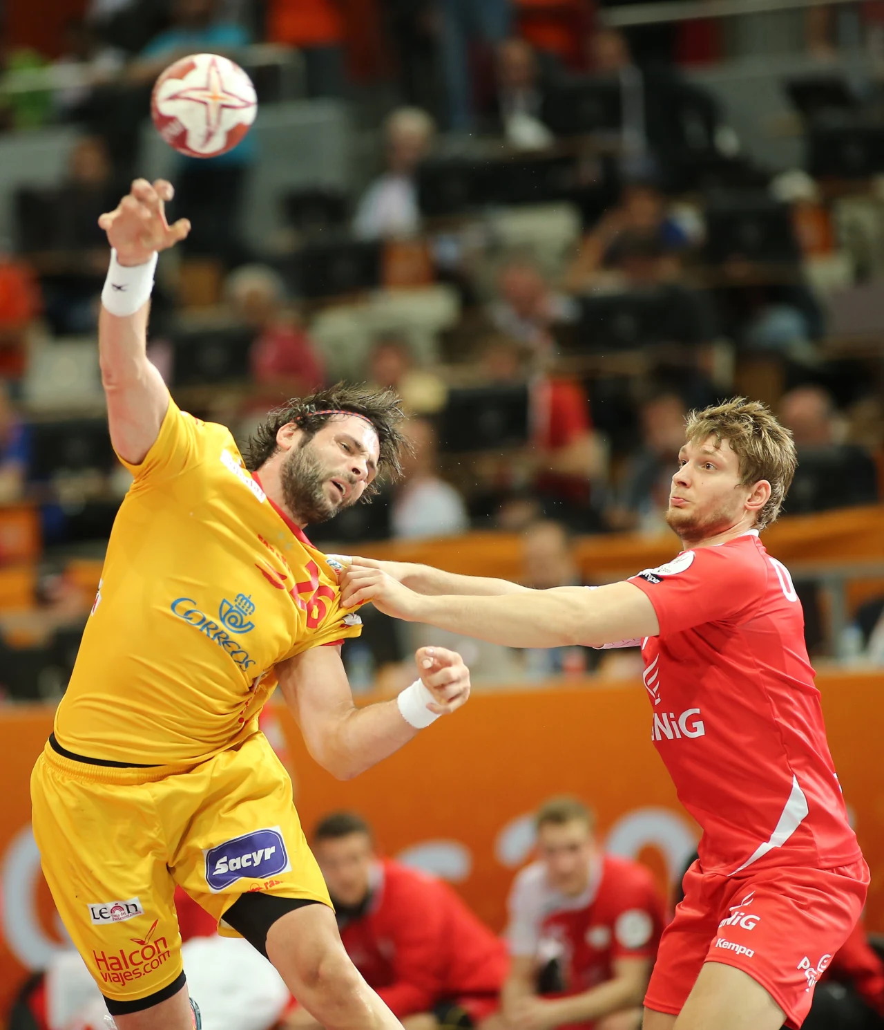 Polscy piłkarze ręczni walczyli z Hiszpanią o brąz MŚ w Katarze i wygrali po szalonym boju z dogrywką 29-28! Emocje sięgały zenitu! Polscy piłkarze ręczni walczyli z Hiszpanią o brąz MŚ w Katarze i wygrali po szalonym boju z dogrywką 29-28! Emocje sięgały zenitu!