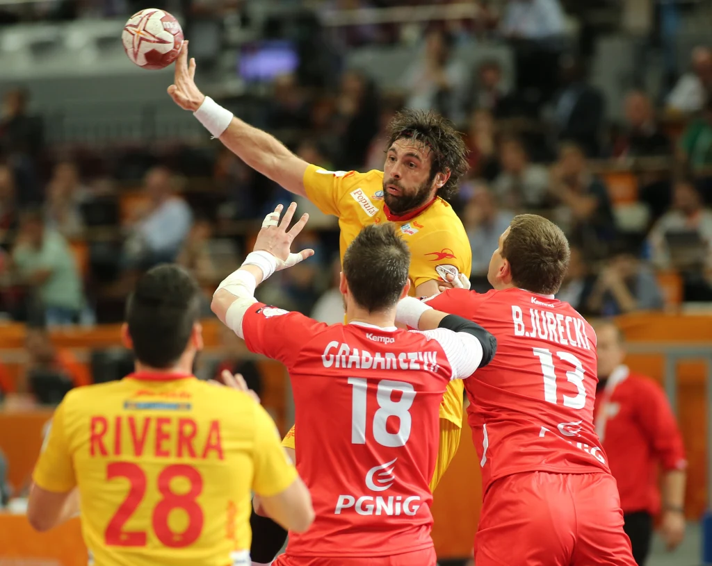 Polscy piłkarze ręczni walczyli z Hiszpanią o brąz MŚ w Katarze i wygrali po szalonym boju z dogrywką 29-28! Emocje sięgały zenitu! Polscy piłkarze ręczni walczyli z Hiszpanią o brąz MŚ w Katarze i wygrali po szalonym boju z dogrywką 29-28! Emocje sięgały zenitu!