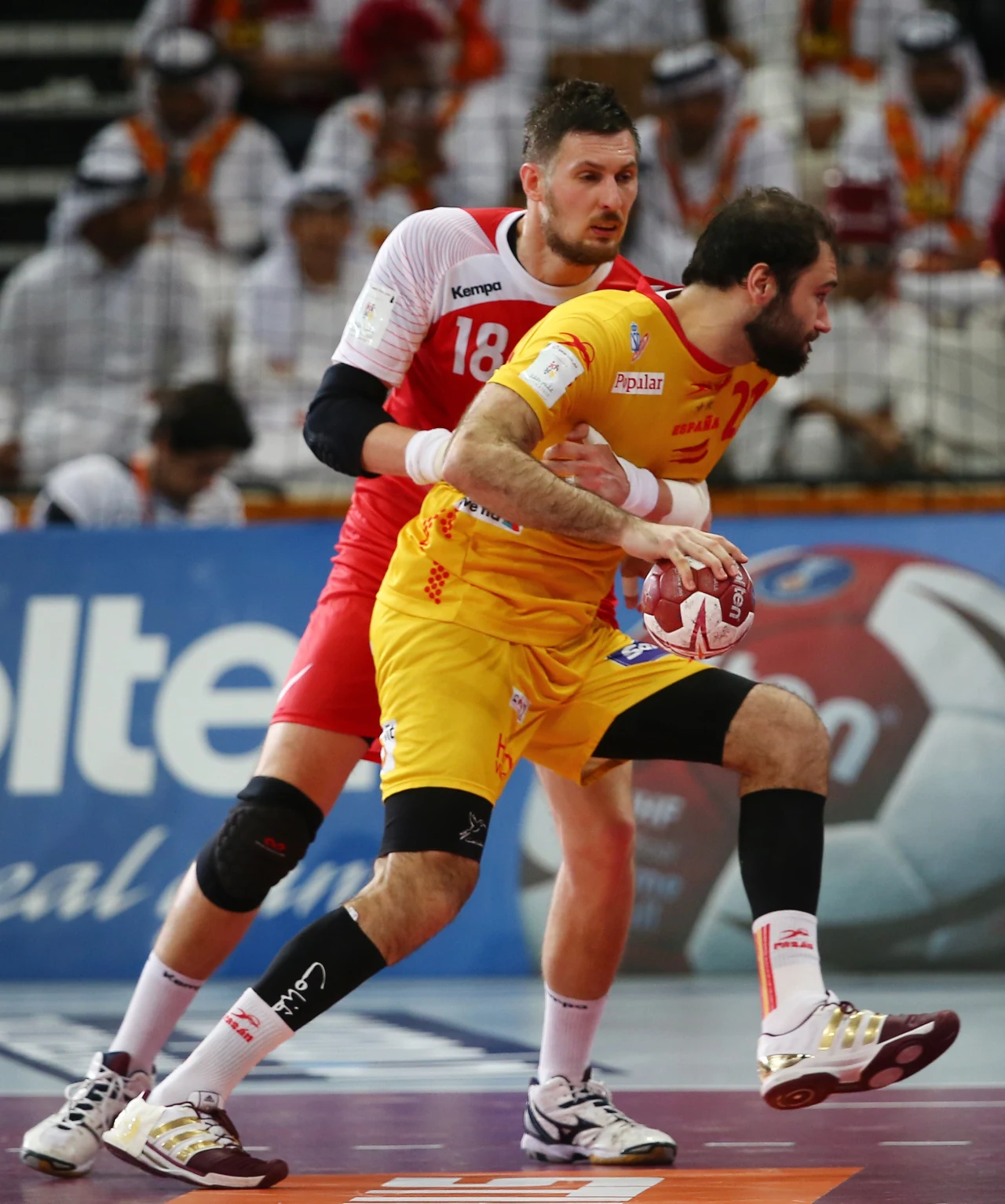 Polscy piłkarze ręczni walczyli z Hiszpanią o brąz MŚ w Katarze i wygrali po szalonym boju z dogrywką 29-28! Emocje sięgały zenitu! Polscy piłkarze ręczni walczyli z Hiszpanią o brąz MŚ w Katarze i wygrali po szalonym boju z dogrywką 29-28! Emocje sięgały zenitu!