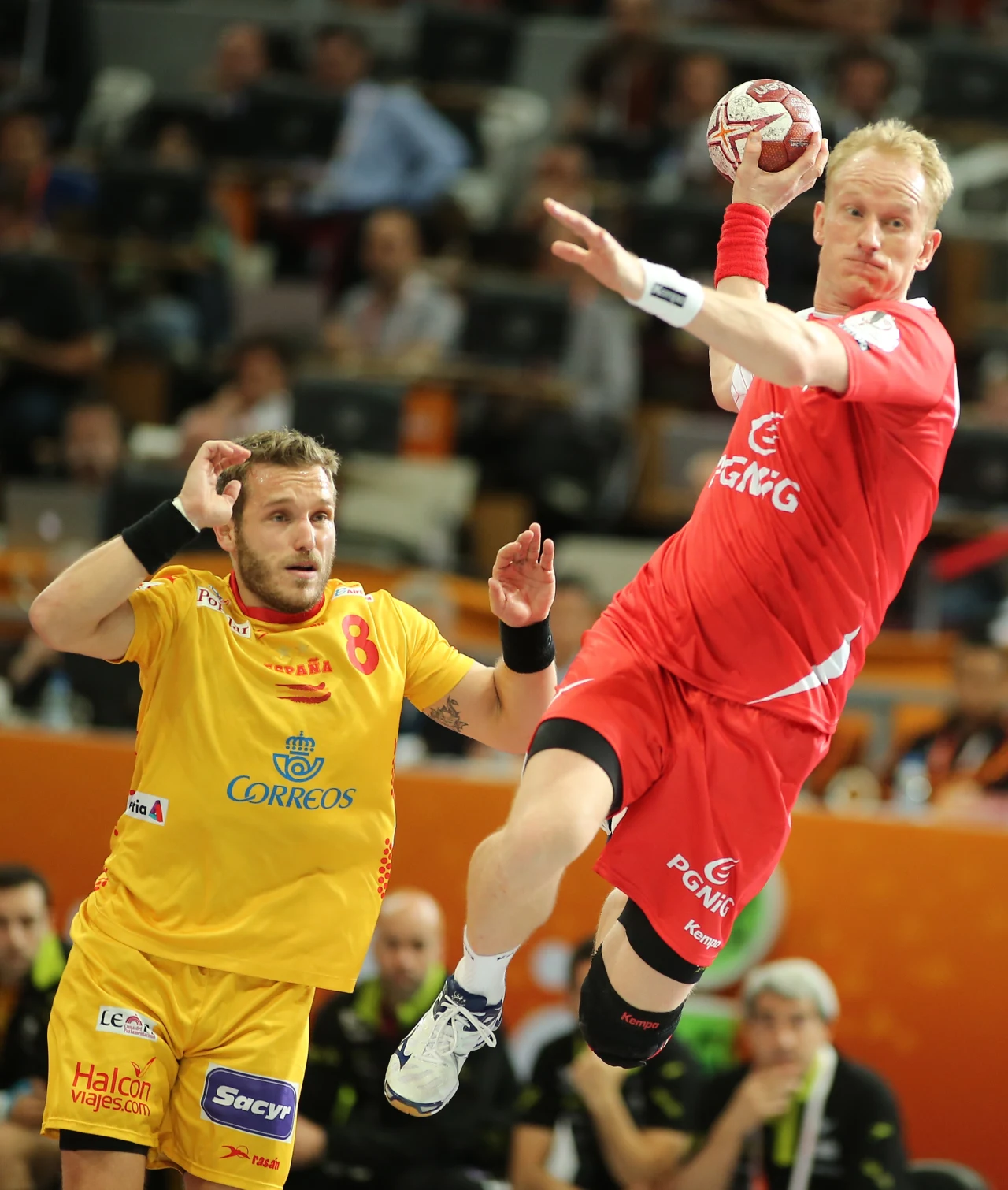 Polscy piłkarze ręczni walczyli z Hiszpanią o brąz MŚ w Katarze i wygrali po szalonym boju z dogrywką 29-28! Emocje sięgały zenitu! Polscy piłkarze ręczni walczyli z Hiszpanią o brąz MŚ w Katarze i wygrali po szalonym boju z dogrywką 29-28! Emocje sięgały zenitu!