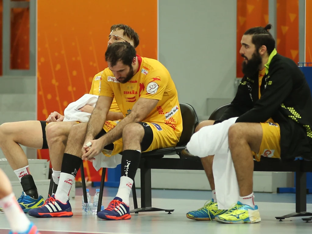 Polscy piłkarze ręczni walczyli z Hiszpanią o brąz MŚ w Katarze i wygrali po szalonym boju z dogrywką 29-28! Emocje sięgały zenitu! Polscy piłkarze ręczni walczyli z Hiszpanią o brąz MŚ w Katarze i wygrali po szalonym boju z dogrywką 29-28! Emocje sięgały zenitu!