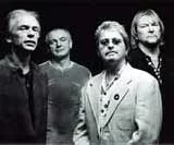 Od lewej: Steve Howe, Alan White, Jon Anderson i Chris Squire