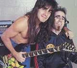 Dan Spitz i Scott Ian w najlepszej komitywie. Dawno temu. Dan Spitz i Scott Ian w najlepszej komitywie. Dawno temu.