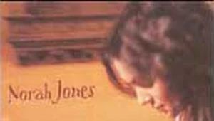 Okładka płyty "Feels Like Home"