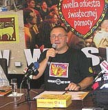 Jerzy Owsiak na konferencji zapowiadającej Przystanek Woodstock 2005