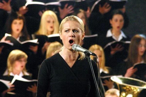 Olga Szomańska podczas prapremiery w kieleckiej Kadzielni Olga Szomańska podczas prapremiery w kieleckiej Kadzielni
