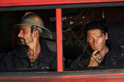 Strażacy z Rammstein na planie teledysku "Benzin" Strażacy z Rammstein na planie teledysku "Benzin"