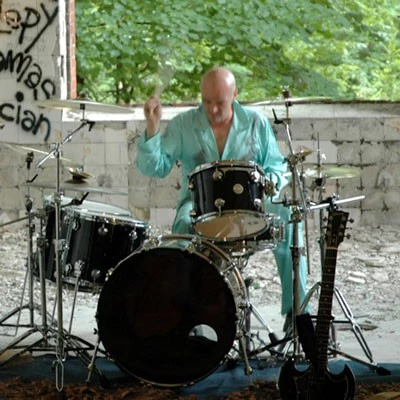 Maciej "Ślepy" Głuchowski (Armia, Candida, Budzy i Trupia Czaszka) Maciej "Ślepy" Głuchowski (Armia, Candida, Budzy i Trupia Czaszka)