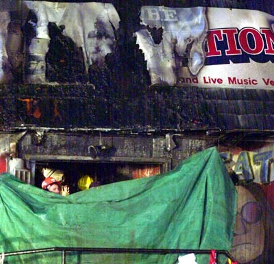 Podczas koncertu Great White zginęło 100 osób Podczas koncertu Great White zginęło 100 osób