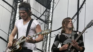 Kings of Leon na scenie - fot. Scott Wintrow