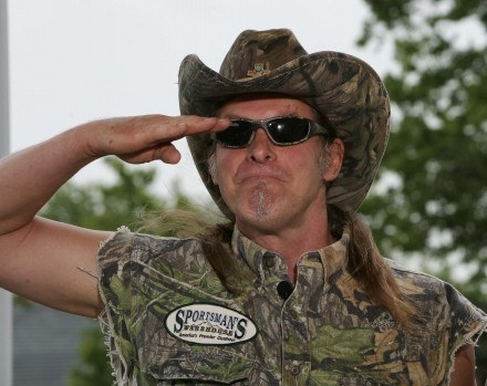 Ted Nugent chyba tylko przez przypadek nie wystąpił w filmie Borata