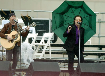 Bono (U2) na otwarciu prezydenckiej biblioteki i muzeum Billa Clintona