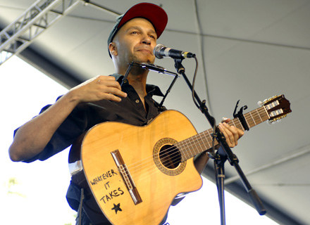 Tom Morello musiał ewakuować się z koncertu - fot. Tim Mosenfelder