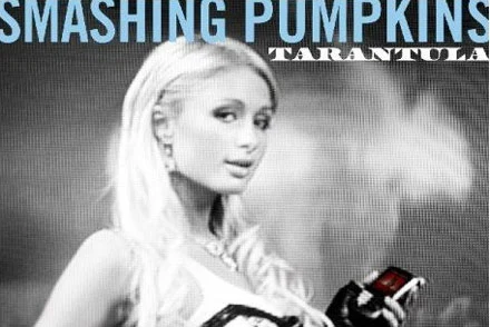 Paris Hilton na okładce singla "Tarantula" Paris Hilton na okładce singla "Tarantula"