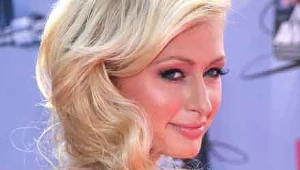 Paris Hilton nie zraża się - fot. Frank Micelotta