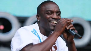 Akon nie czuje sięwinny - fot. Evan Agostini