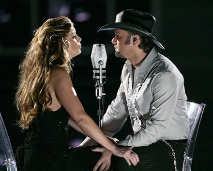 Faith Hill i Tim McGraw, który musi uważać na swoje "klejnoty"