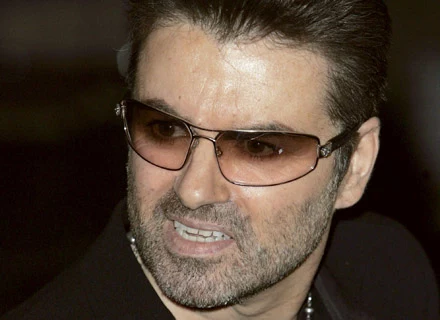 George Michael pracuje społecznie - fot. MJ Kim