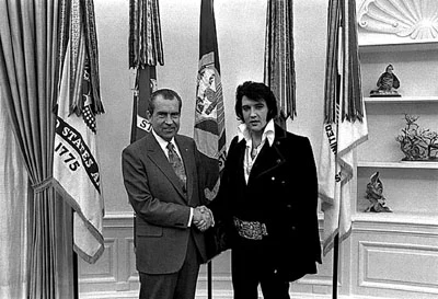 Elvis Presley z prezydentem USA Richardem Nixonem Elvis Presley z prezydentem USA Richardem Nixonem