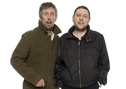 Bez i Shaun Ryder (Happy Mondays) właśnie zobaczyli "odpicowany" samochód...