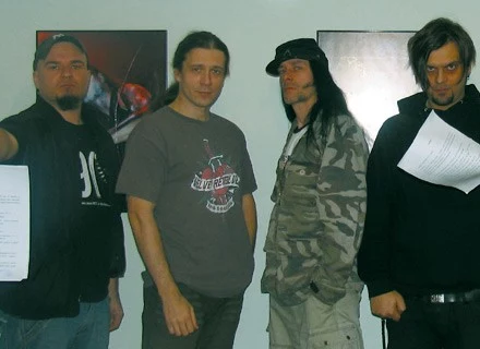 Acid Drinkers z podpisanym kontraktem Acid Drinkers z podpisanym kontraktem