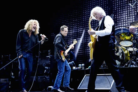 Robert Plant, John Paul Jones i Jimmy Page (Led Zeppelin) fot. Kevin Westenberg