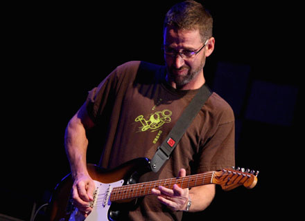 Stone Gossard (Pearl Jam) - fot. Stephen Lovekin