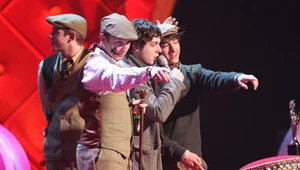 Arctic Monkeys podczas Brit Awards fot. Dave Hogan