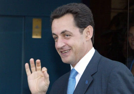 Nicolas Sarkozy: Francuski Elvis? Nicolas Sarkozy: Francuski Elvis?