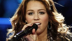 Ameryka pokochała 15-letnią Miley Cyrus - fot. Kevin Winter