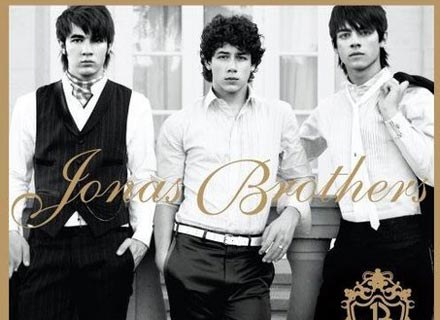 Okładka płyty "Jonas Brothers"