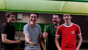 Arctic Monkeys jeszcze z Andym Nicholsonem w składzie (drugi z prawej). Matt Helders drugi z lewej