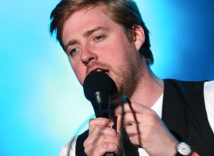 Ricky Wilson, wokalista Kaiser Chiefs, podczas Coke Live 2008 - fot. Remigiusz Załucki Ricky Wilson, wokalista Kaiser Chiefs, podczas Coke Live 2008 - fot. Remigiusz Załucki