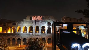 Logo AC/DC na Kolloseum