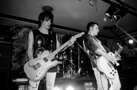 Richey Edwards i James Dean Bradfield (Manic Street Preachers) fot. Mark Baker