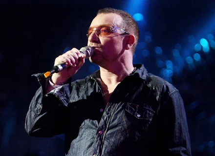 Bono i U2 wracają na scenę