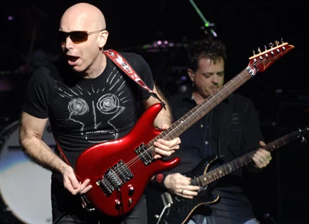 Joe Satriani - okradziony czy złodziej? (fot. Tim Mosenfelder) Joe Satriani - okradziony czy złodziej? (fot. Tim Mosenfelder)