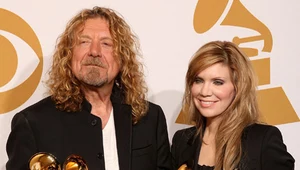 Triumfujący Robert Plant i Alison Krauss - fot. Jason Merritt