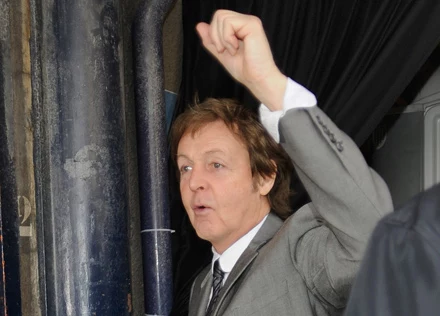 Paul McCartney: "And the winner is..." fot. Francois Durand