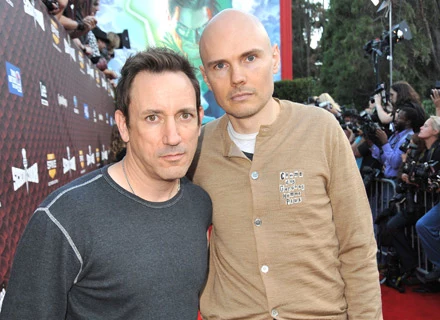 Billy Corgan (z prawej) szuka następcy Jimmy'ego Chamberlaina (z lewej) - fot. Kevin Winter Billy Corgan (z prawej) szuka następcy Jimmy'ego Chamberlaina (z lewej) - fot. Kevin Winter