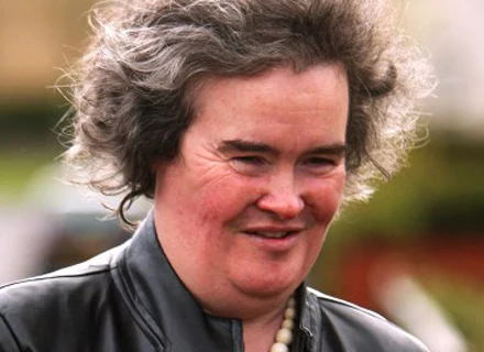 Susan Boyle za sprawą występu w "Mam talent" stała się osobą rozpoznawalną - fot. Jeff J Mitchell