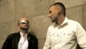 Kalwi i Remi w klipie do "Stop (Falling Down)"
