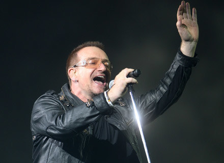 Bono (U2) pozdrawia fanów - fot. Dave Hogan