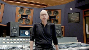 Gareth Jones w swoim naturalnym środowisku